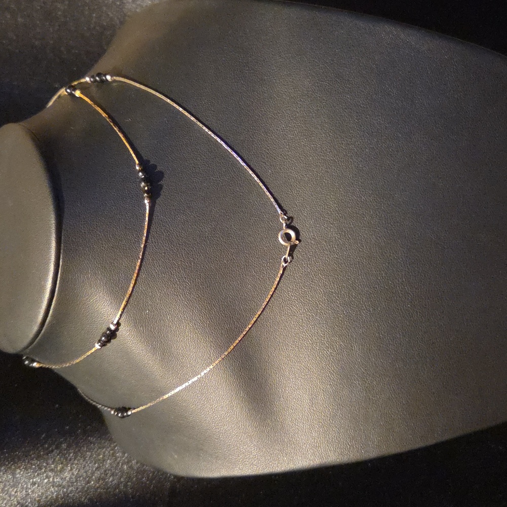 Elegant Black and Silver Beaded Necklace - Picture 4 of 4